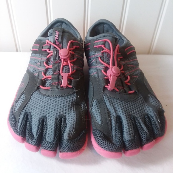 fila womens water shoes